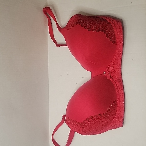 Victoria's Secret Other - Victoria Secret Red Lacey Bra 386100 32DDD